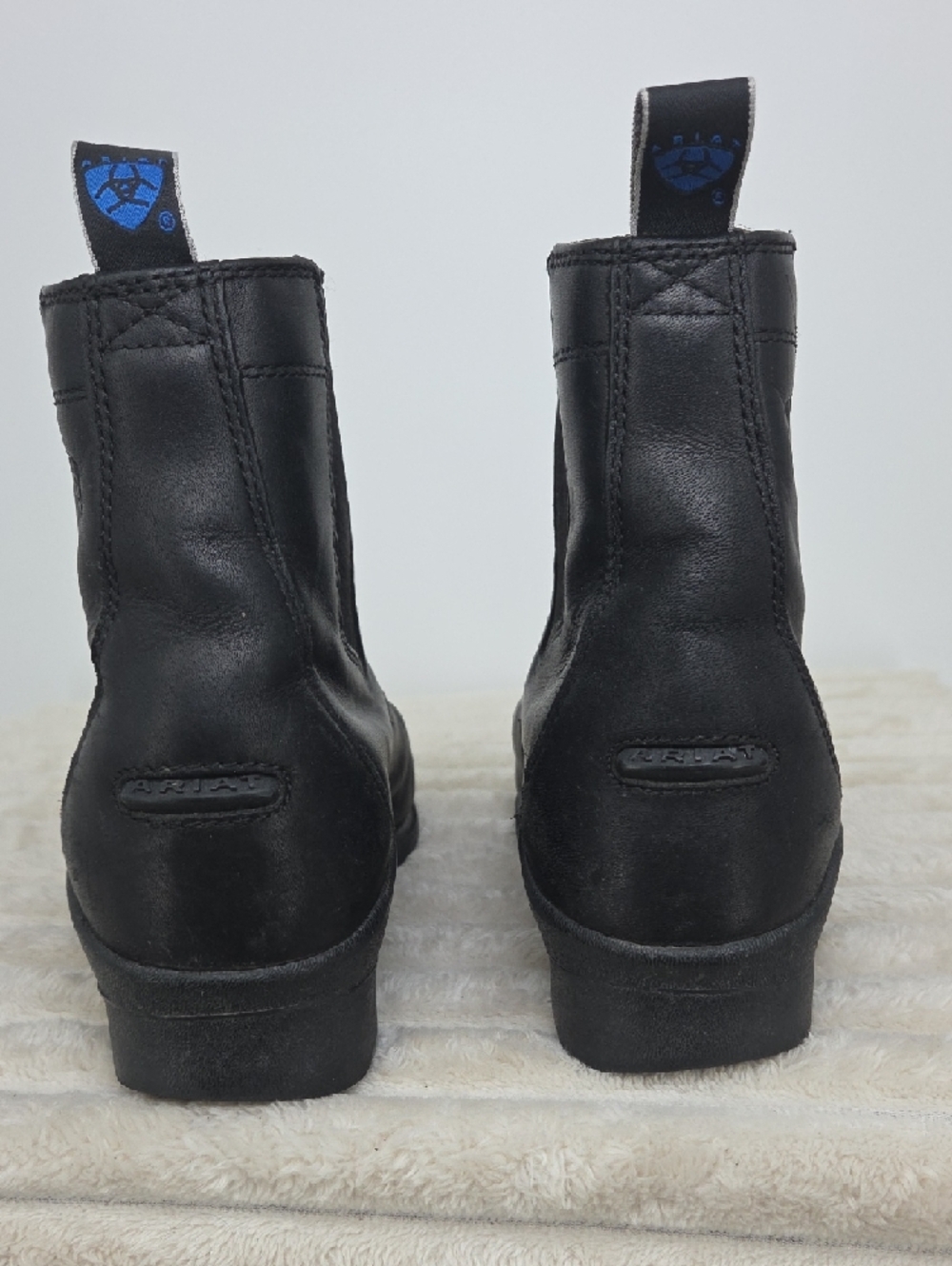 Ariat SOLD - Picture 10 of 13